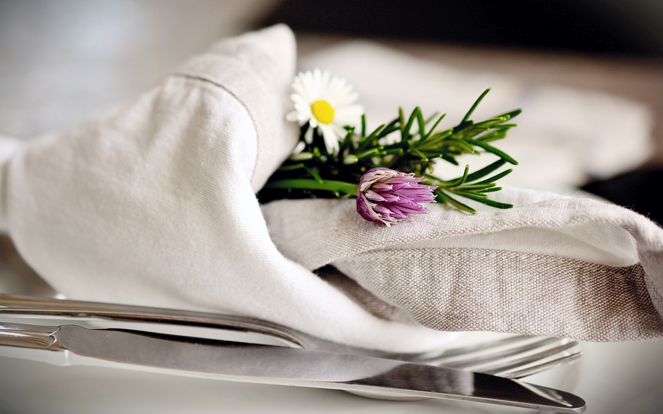 How to clean your Tea Linens